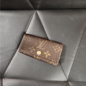 🤎LOUIS VITTON KEY POCKET 🤎